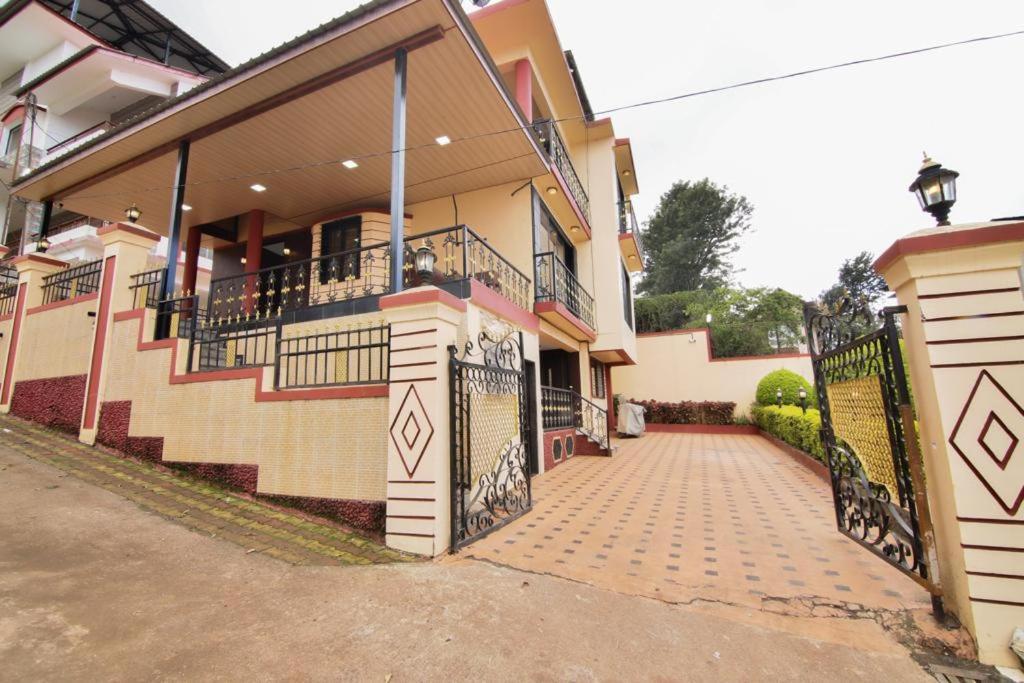 Titan Villa Panchgani Esterno foto